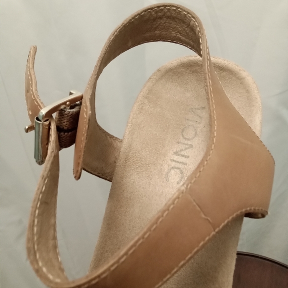 Vionic  Sandals - Picture 6 of 9